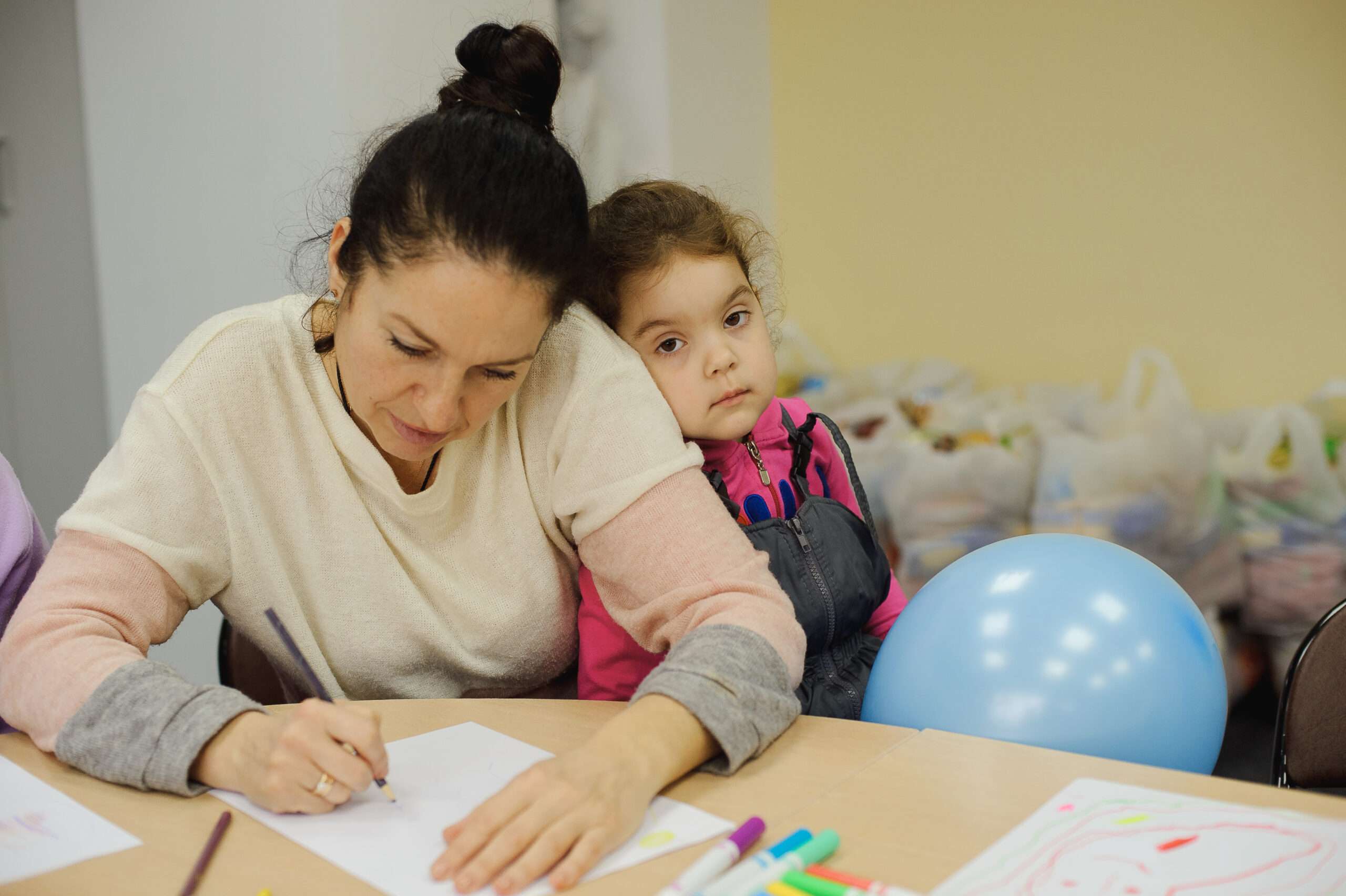 Ukrainian refugees at CERI's office in Moldova