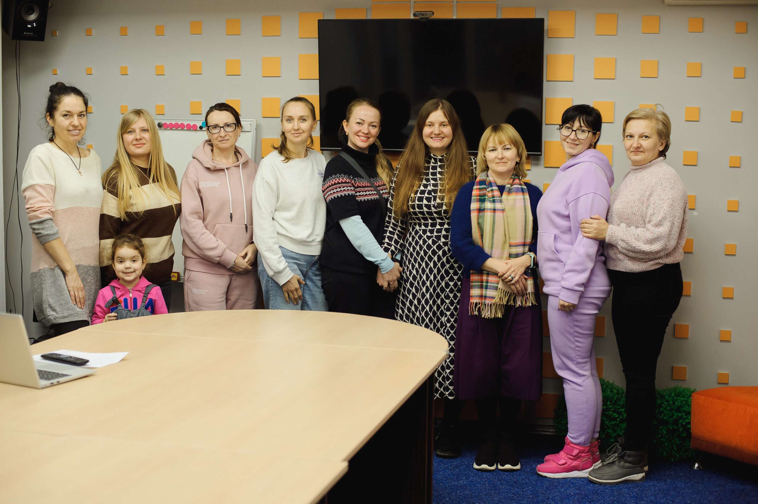 Ukrainian refugees at CERI's office in Moldova